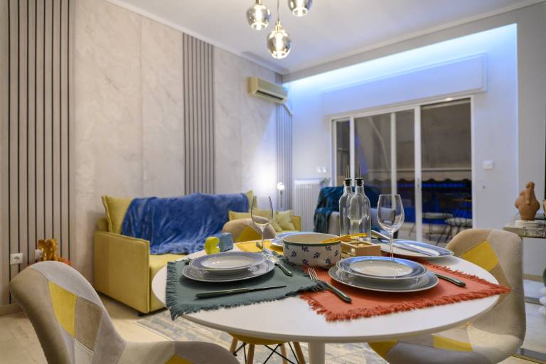 Serenity and 2 bedroom Luxury in Kalamaria