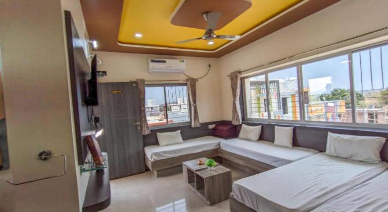 Goroomgo The Rudra Homestay Gujrat — photo 2