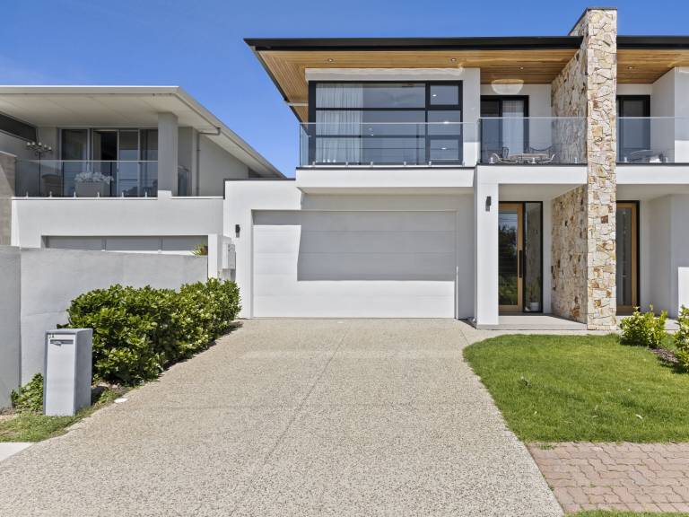 House West Beach