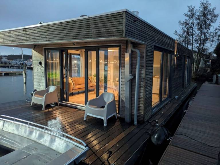 Houseboat Badhoevedorp