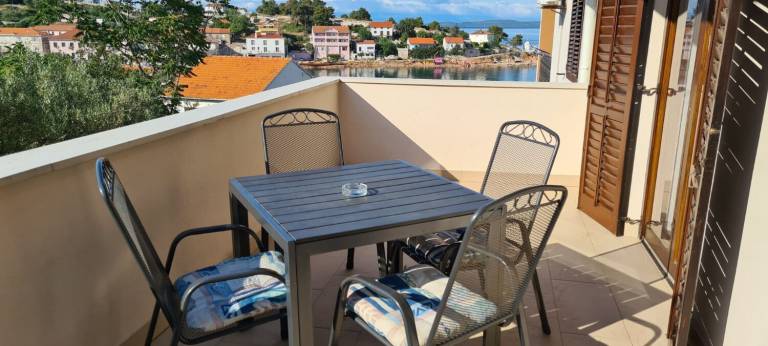 Apartman  Sali