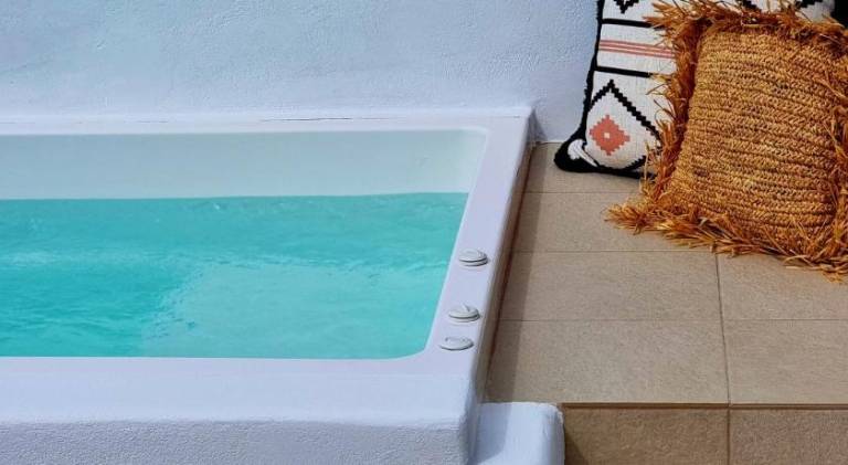 Pleasant vacation home with patio & jacuzzi | Perfect for remote work | Pet-friendly — photo 5