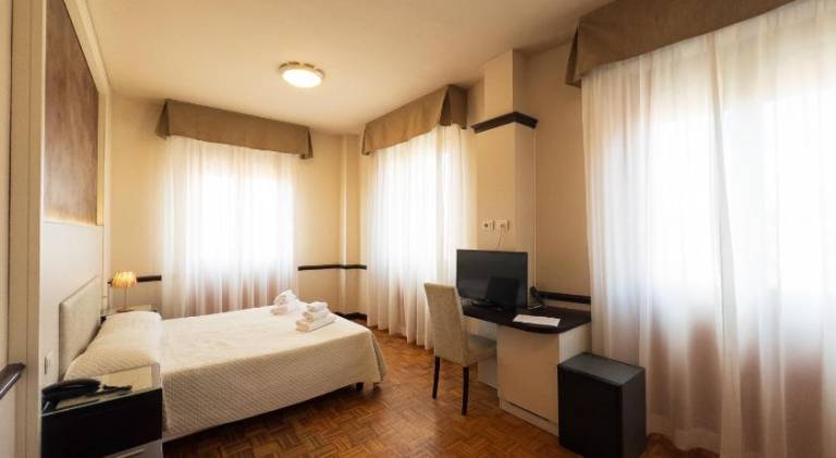 Hotel Astoria — photo 2