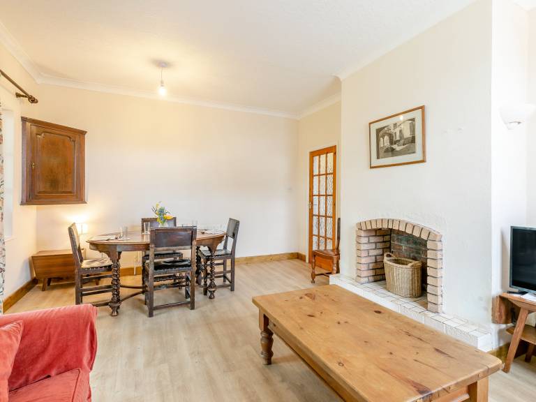 Cottage with garden | River view — photo 5