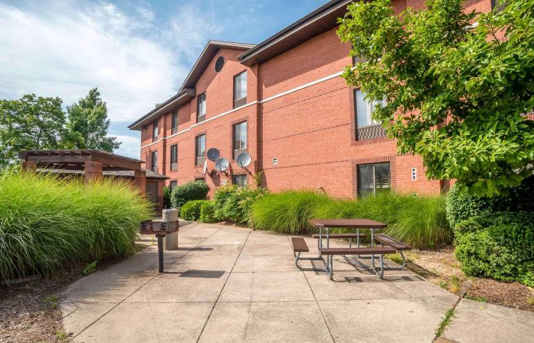 Extended Stay America Select Suites - Columbia - Gateway Drive — photo 3