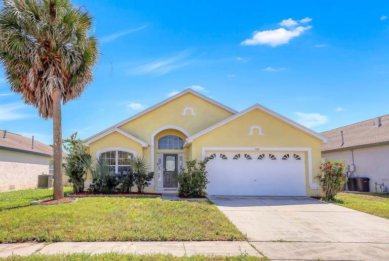 Fully equipped pleasant house with garden, grill & private pool | Pets allowed in Osceola, FL