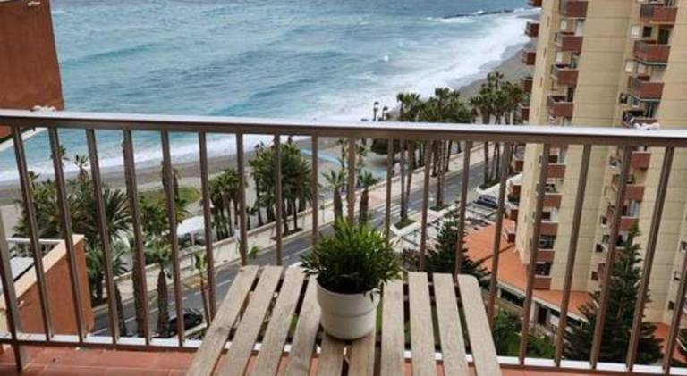 Holiday apartment with pool in Almunecar