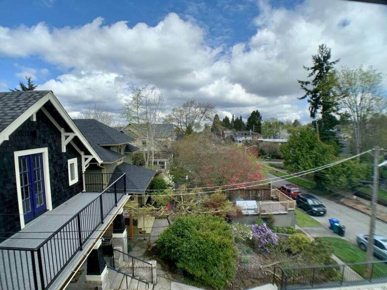 Birdhouse on GreenLake — photo 2