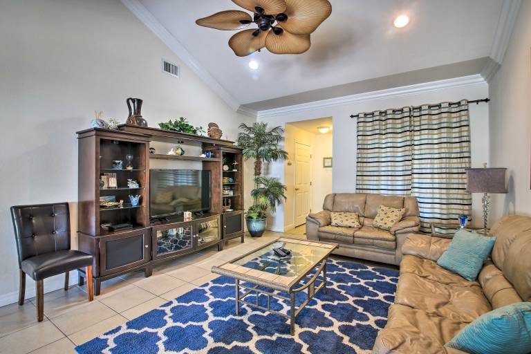 South Padre Island Condo w/ Pool Access & Balcony! — photo 4