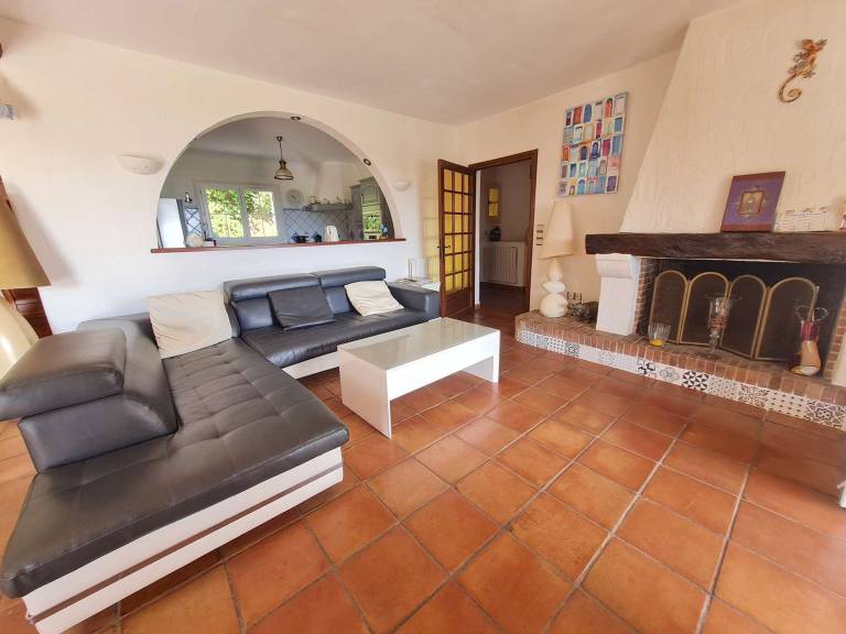 Villa with private pool — photo 2