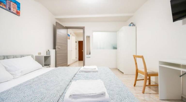 Apartment with 2 rooms for 4 persons — photo 2