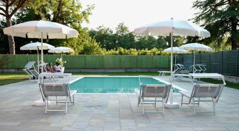 Pleasant serviced apartment with pool & garden | Pets are welcome — photo 3
