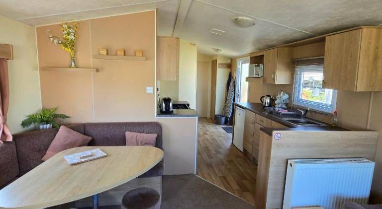 Thornwick bay- xantus grange 60 — photo 4