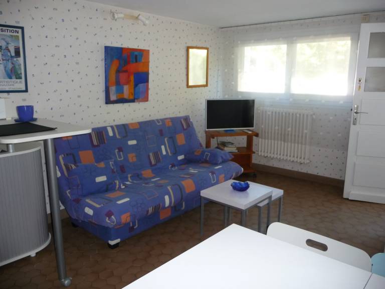 Nice apartment with grill & yard | Beach view | Beach nearby | Pet-friendly — photo 5