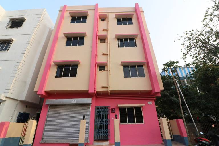 Hotel O Apan Guest House Near Acropolis Mall