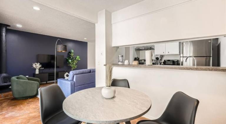 Rental apartment with pool — photo 4