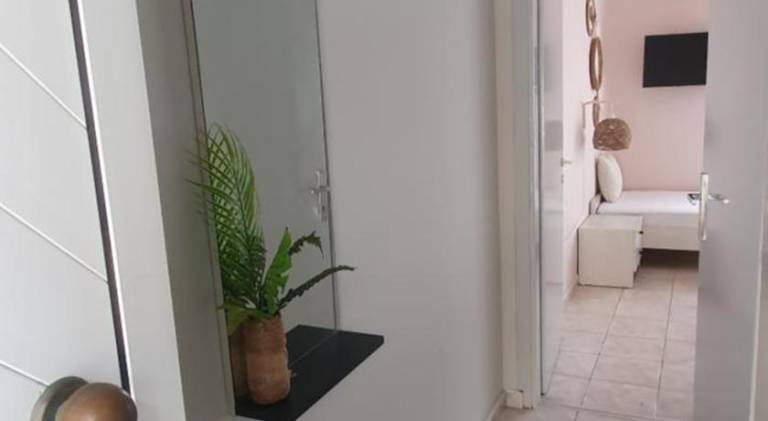 Serviced apartment with terrace | Dogs allowed — photo 4