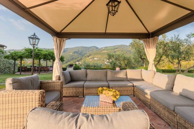 Family-oriented villa with yard, patio & private pool | Mountain view | Perfect for remote work | Dogs allowed — photo 3