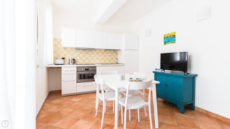 Family-oriented beautiful rental apartment with patio | Pets are welcome — photo 5