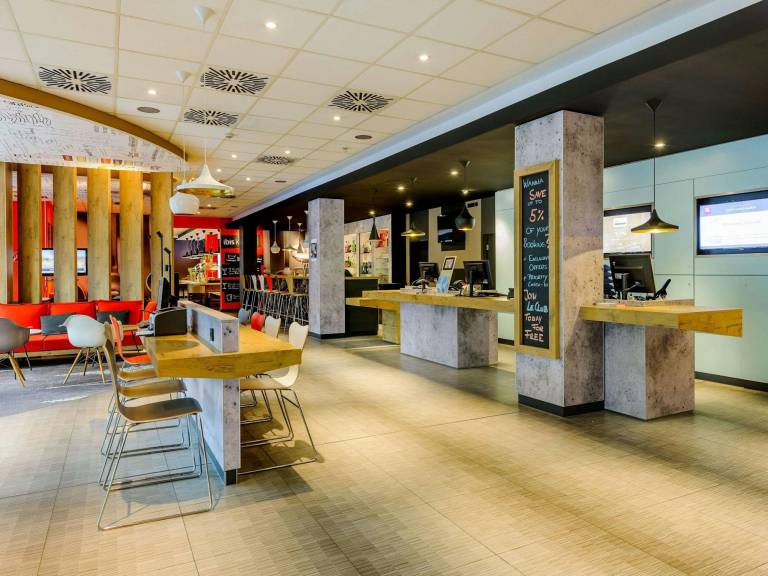 Ibis Frankfurt Airport — photo 2