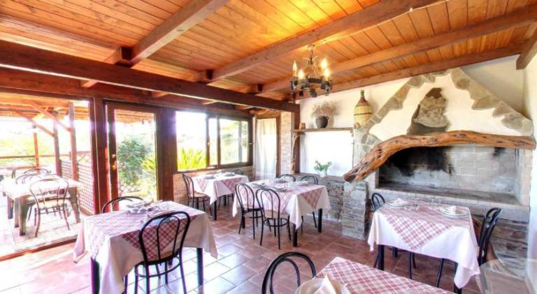 Nice vacation home with yard & terrace | Suitable for remote work | Pets are welcome — photo 3