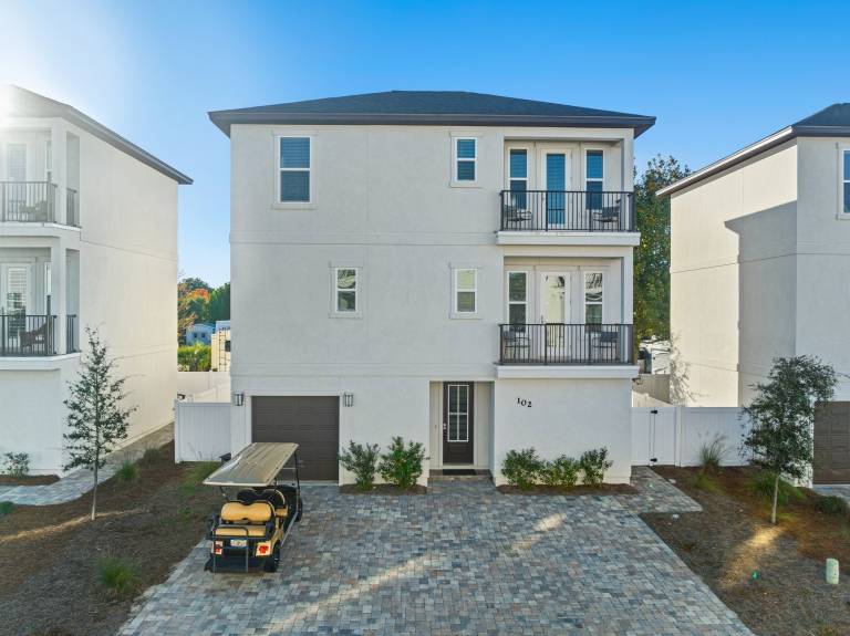 House with grill & heated pool — photo 2
