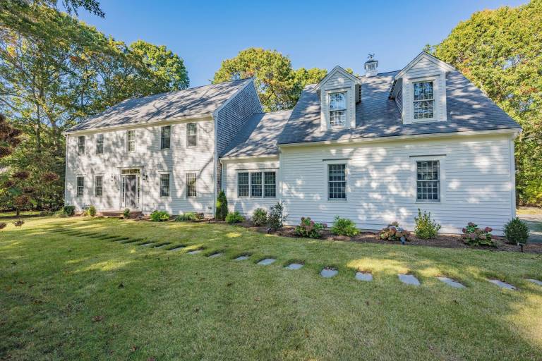 House  Forestdale