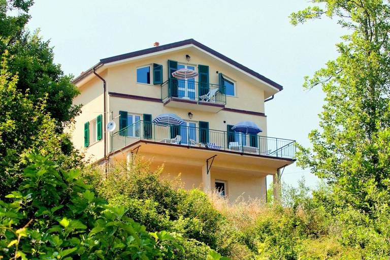Casa  Bedonia