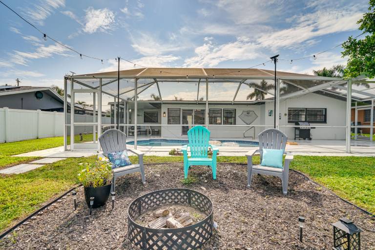 Dock & Fire Pit! Breezy Cape Coral Getaway — photo 3