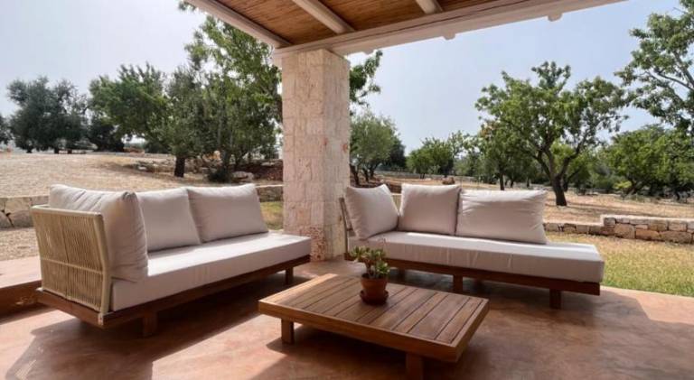 Vacation home with BBQ, pool & yard | Pets are welcome — photo 3