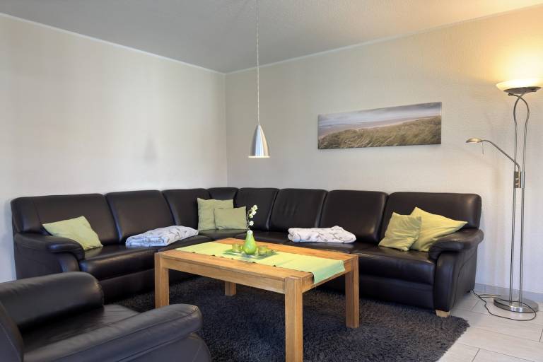Fully equipped wonderful rental apartment with garden & patio | Beach nearby | Pet-friendly — photo 3