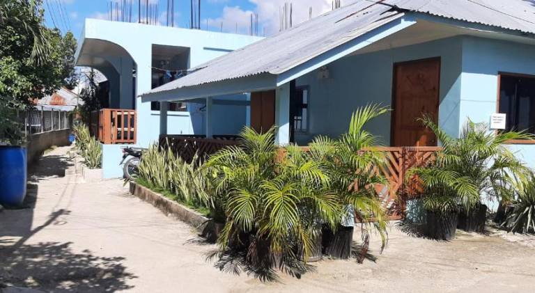 A&C Aquino Guesthouse — photo 5