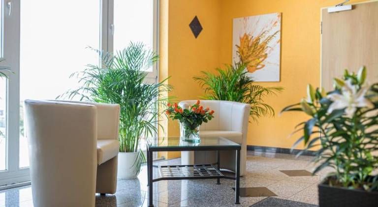 Europa Hotel Garni free parking — photo 5