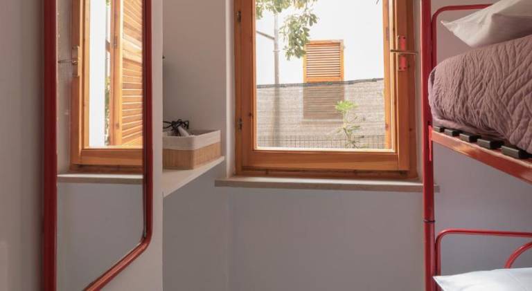 Lovely apartment with patio & garden | Next to the beach | Pet-friendly — photo 2