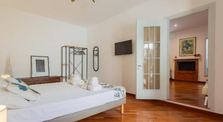 Rental apartment with 2 rooms for 4 persons in Bari