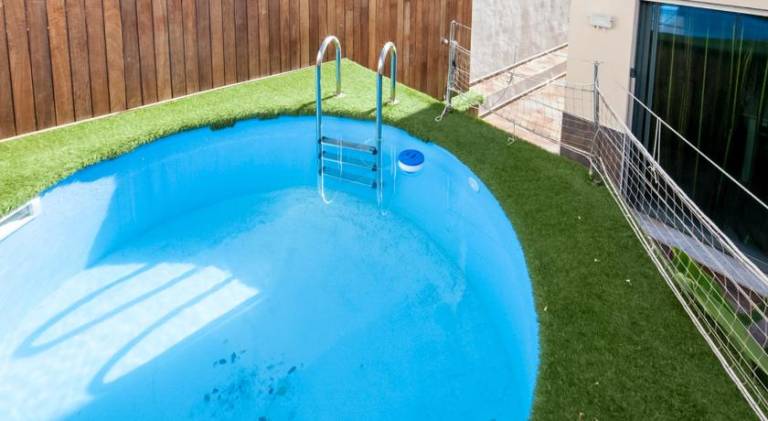 Big chalet with pool & jacuzzi | Pets are welcome — photo 3