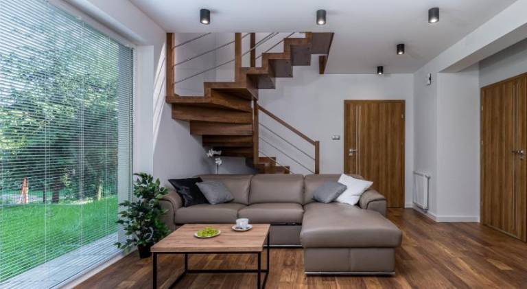 Prestigious Residence with Garden, Garage, and Elegant Rooms in Kraków