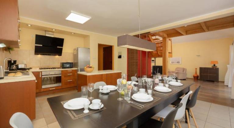 Villa with 4 rooms for 11 persons — photo 3