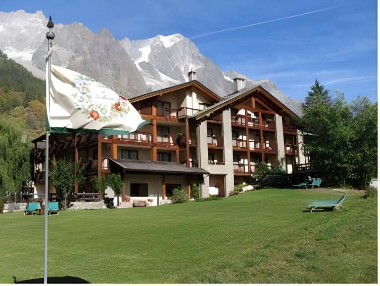 Auberge De La Maison in Courmayeur