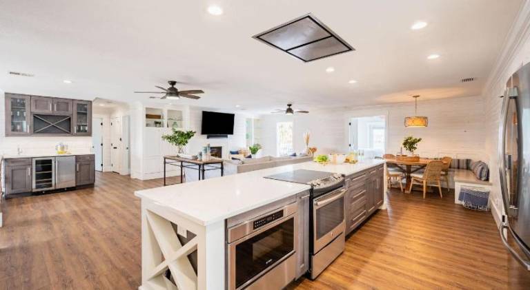 Big vacation home with pool | Next to the beach | Pet-friendly — photo 5