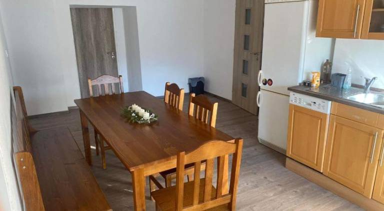 Holiday apartment with garden, patio & barbecue — photo 4