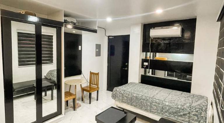 Rental apartment with 1 room for 2 persons in Manila