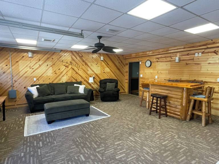 Cabin  Poplar Grove