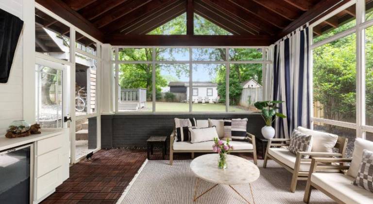 Lovely house | Perfect for remote work | Dogs allowed in Atlanta, GA
