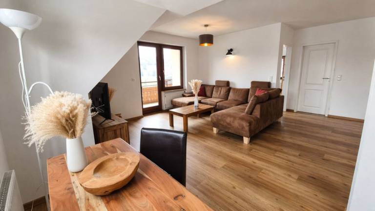 Holiday home "Wolke 7" for up to 24 people with garden, group room and lots of space — photo 2