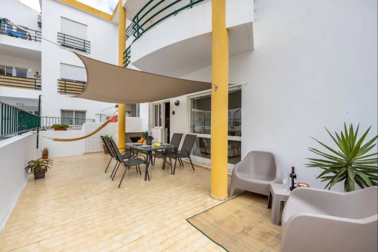 Holiday apartment with terrace & grill — photo 3