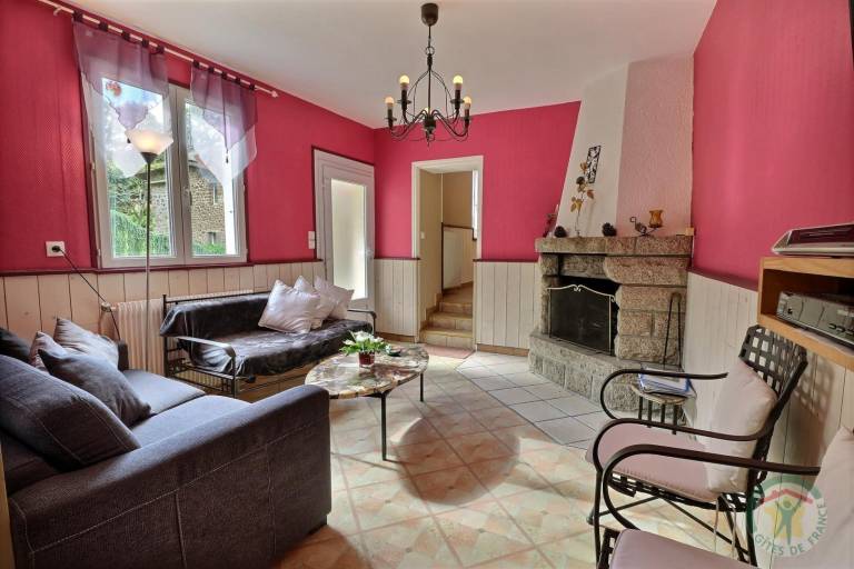 Pleasant gite with patio, BBQ & yard | Pets are welcome — photo 4