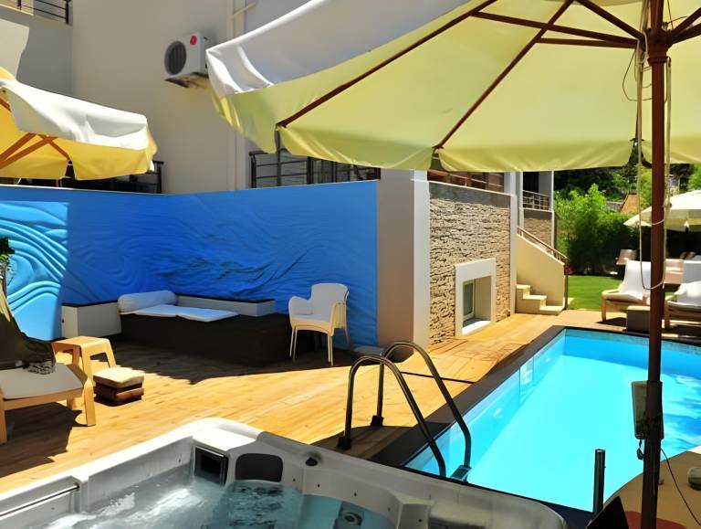 Serviced apartment with patio, jacuzzi & pool | Close to the beach | Pets are welcome — photo 3