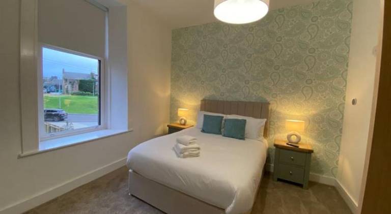Holiday apartment with 2 rooms for 5 persons in Paisley