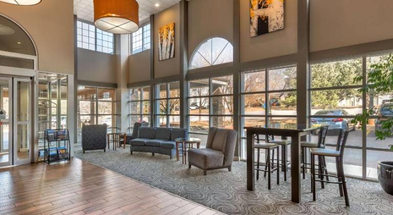 Best Western Plus Peak Vista Inn & Suites — photo 3